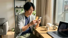 ブルーライトはどこまで影響する？——目の乾きと寝つきを整える「効く対策・効きにくい対策」